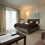 Апартаменты Port Lilia