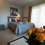 Port Lilia Апартаменты *