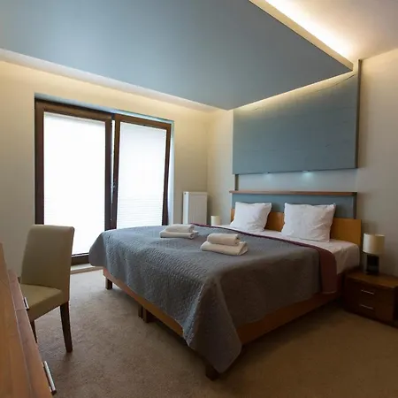 Port Lilia * オストルダ