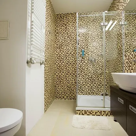 Port Lilia Apartment *