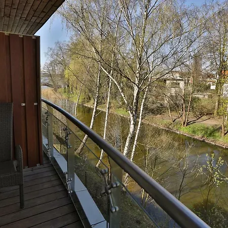 Port Lilia أوسترودا