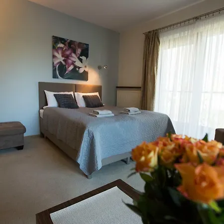 Port Lilia Apartment *